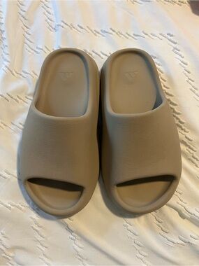 Yeezy Kids Tan Slide Sandals
